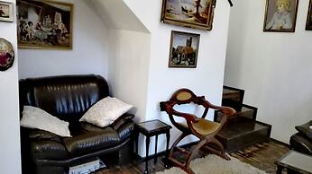 Lili's House