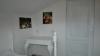 Lili's House