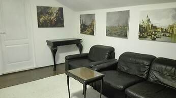Lili's House