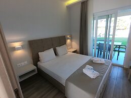 Finikas Garden Beach Resort Nikiti