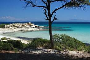 Finikas Garden Beach Resort Nikiti