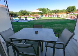 Finikas Garden Beach Resort Nikiti