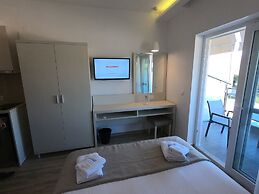 Finikas Garden Beach Resort Nikiti