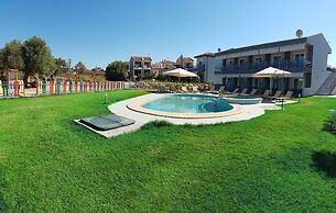 Finikas Garden Beach Resort Nikiti