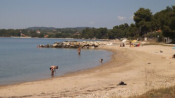 Finikas Garden Beach Resort Nikiti