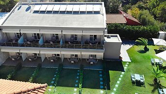 Finikas Garden Beach Resort Nikiti