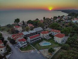 Finikas Garden Beach Resort Nikiti