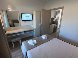 Finikas Garden Beach Resort Nikiti