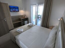 Finikas Garden Beach Resort Nikiti