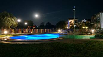 Finikas Garden Beach Resort Nikiti