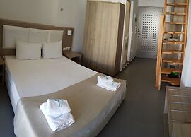 Finikas Garden Beach Resort Nikiti