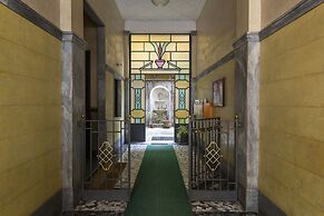 notaMi -  Titty House Crocetta