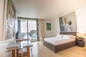 Mountain Marina Luxury Apartments