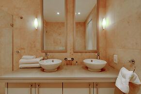 Mountain Marina Luxury Apartments