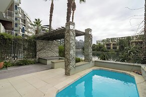 Mountain Marina Luxury Apartments