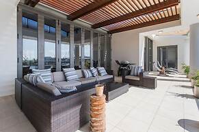 Mountain Marina Luxury Apartments