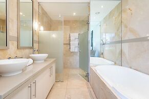 Mountain Marina Luxury Apartments