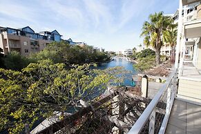 Mountain Marina Luxury Apartments