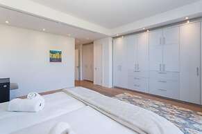 Mountain Marina Luxury Apartments