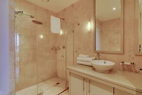 Mountain Marina Luxury Apartments