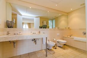 Mountain Marina Luxury Apartments