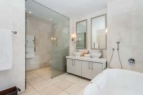 Mountain Marina Luxury Apartments