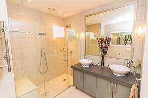 Mountain Marina Luxury Apartments