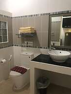 Suporn Lakeview Service APT & Homestay