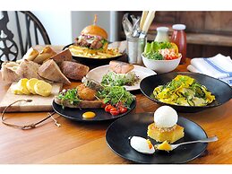 Live and Let Live Inn