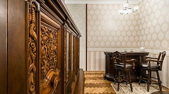 Exclusive Royal Apartments