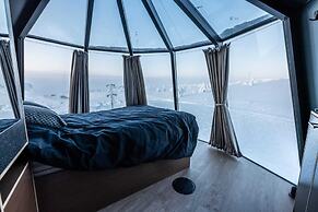 Arctic Guesthouse & Igloos