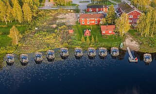 Arctic Guesthouse & Igloos