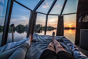 Arctic Guesthouse & Igloos