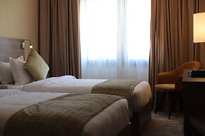 The Sanrock By Le Reve Hotels