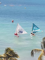 Hotel Arawak Beach Resort