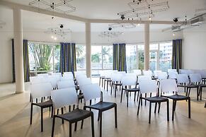 Hotel Arawak Beach Resort