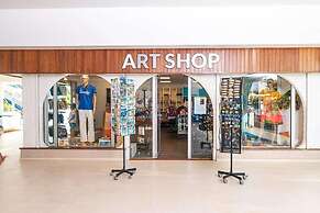 Hotel Arawak Beach Resort