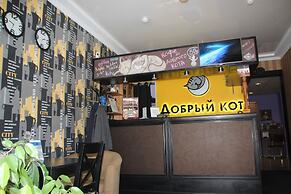 Good Cat - Hostel