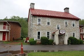 Hometown  Inn