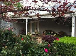 Comal Inn