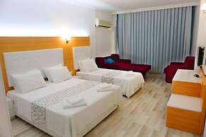 Ugur Hotel