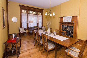 The Levi Deal Mansion Bed & Breakfast