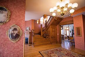 The Levi Deal Mansion Bed & Breakfast