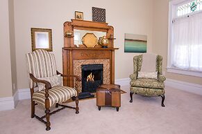 The Levi Deal Mansion Bed & Breakfast