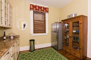 The Levi Deal Mansion Bed & Breakfast