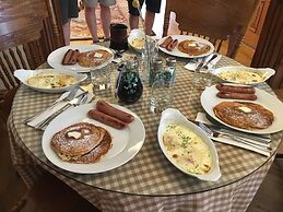 The Levi Deal Mansion Bed & Breakfast