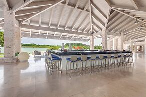 Royalton Antigua, An Autograph Collection All-Inclusive Resort