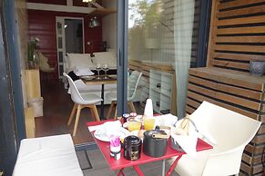 Urbanhouse Cocoon Studio