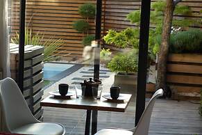 Urbanhouse Cocoon Studio