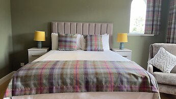 Loch Ness Cottages